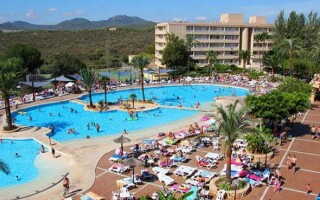 Club Cala Romani Hotel