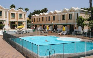 Servatur Suns Gardens Apartments