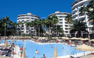 Servatur Waikiki Hotel