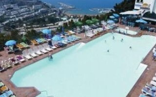 Colina Mar Apartments