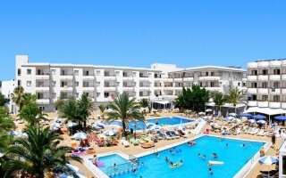 Coral Star Aparthotel