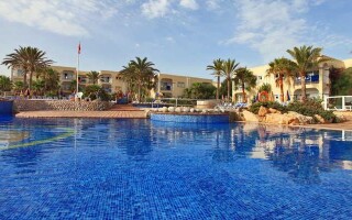 Sirenis Club Aura Hotel