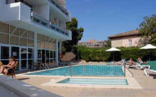 Marthas Suite Apartments