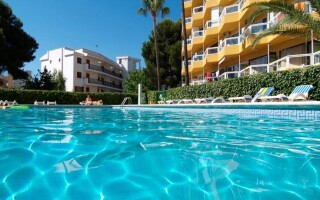 Las Palomas Apartments