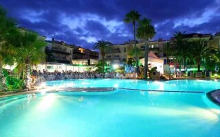 Puerto Azul Suite Hotel