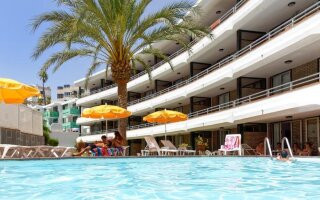 Las Jacarandas Apartments