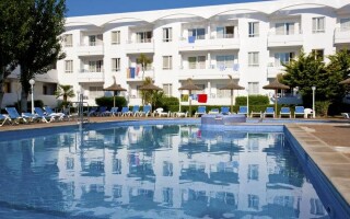 Hobby Club Apartments