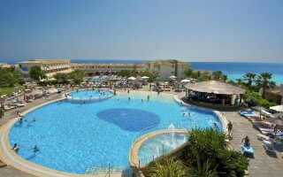 Blau Punta Reina Resort Hotel