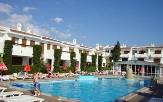 Cristina Villas Apartments