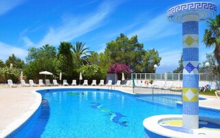 Monterrey Club Aparthotel