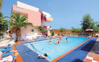 Primavera Beach Apartments