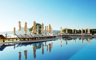 Kiani Beach Resort Hotel