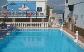 Miami Seaview & Annexe Apartments