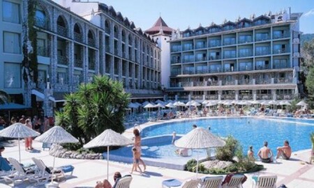 Marti La Perla Hotel