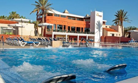 Cay Beach Caleta Bungalows