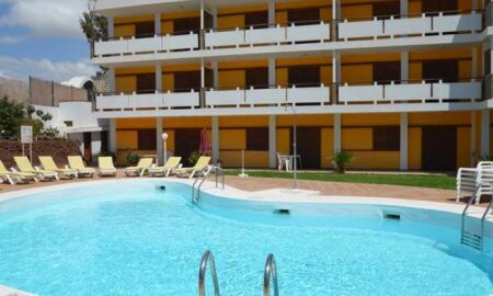 Los Nardos Apartments