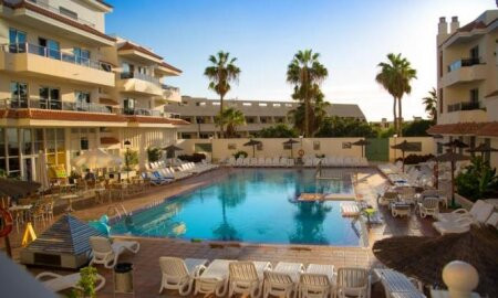 Oro Blanco Apartments