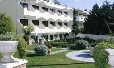 Gorgona Studios & Apartments