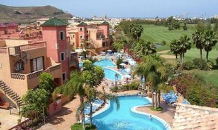 Villa Mandi Golf Resort Hotel