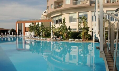 Saturn Palace Resort Hotel