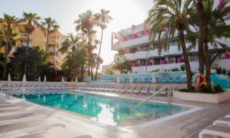 Ola Club Panama Hotel