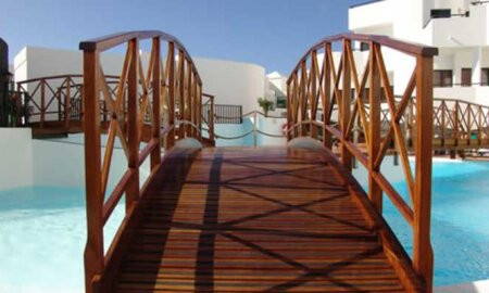 Las Colinas Apartments