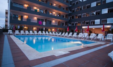 El Puerto Aparthotel