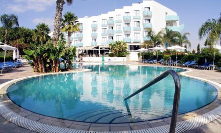 Smartline Lantiana Garden Apartments