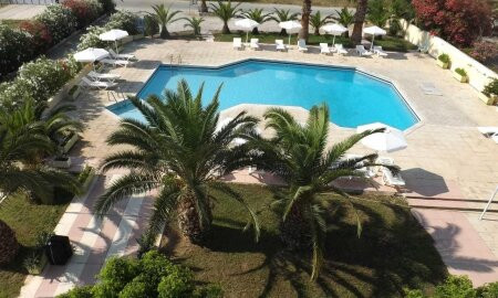 Leonidas Hotel & Studio