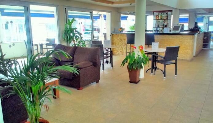 Daphne Aparthotel, Paphos