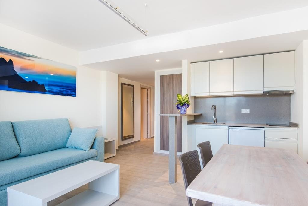 Los Angeles Apartments, San Antonio,