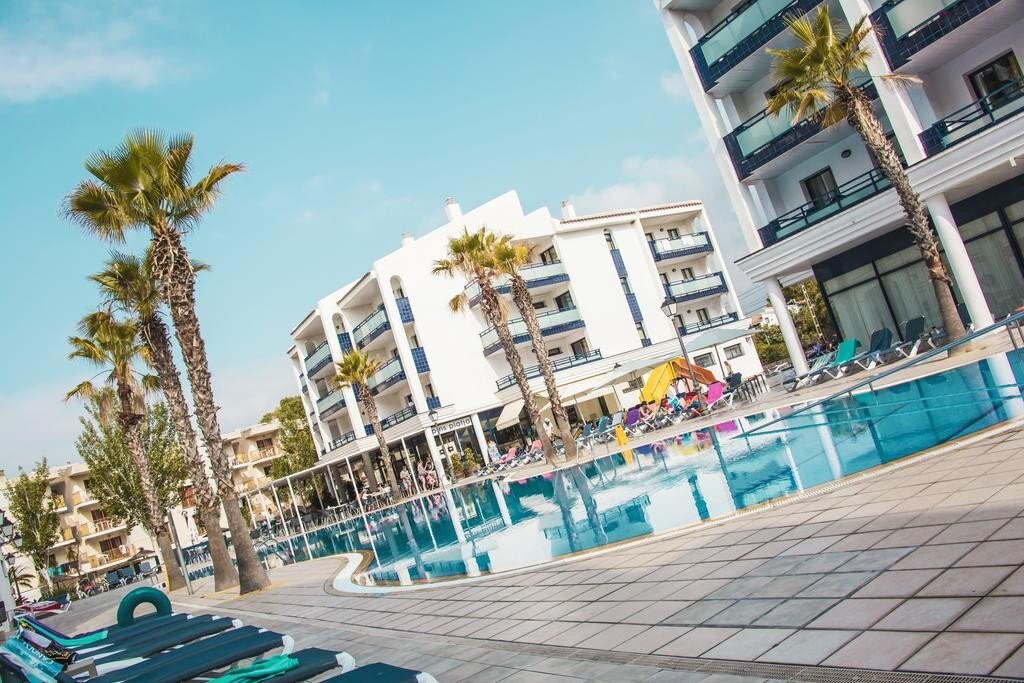 Pins Platja Apartments, Cambrils, Costa Dorada