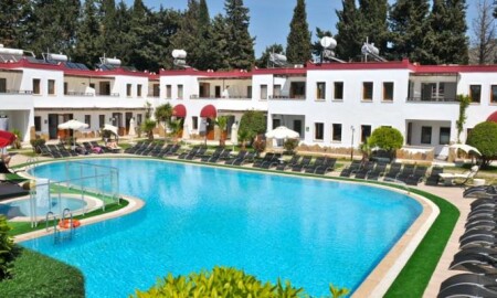 Club Cherry Hotel & Family Suites