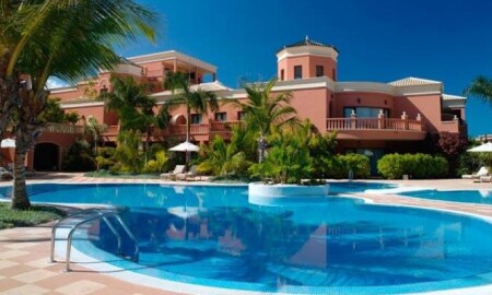 Las Madrigueras Hotel