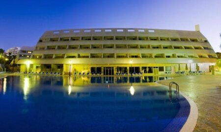 Las Piramides Resort Hotel