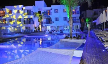 Tsokkos Holiday Apartments