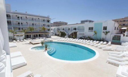 The Beach Star Apartments