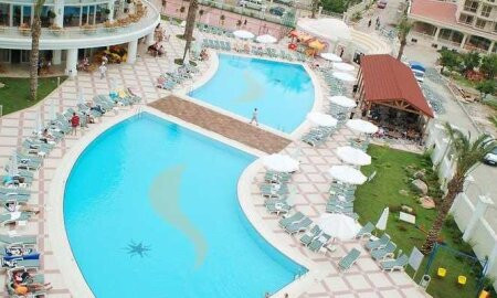 Pineta Park Deluxe Hotel