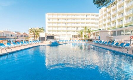 Azuline Coral Beach Hotel