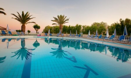 Kalamaki Beach Hotel