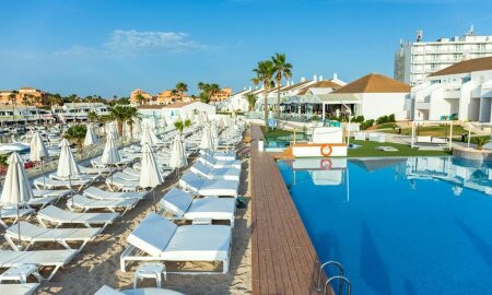 Casas del Lago Beach Club & Hotel
