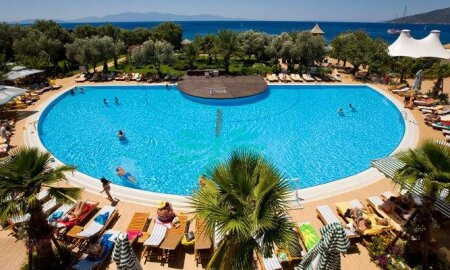 Latanya Park Resort Hotel